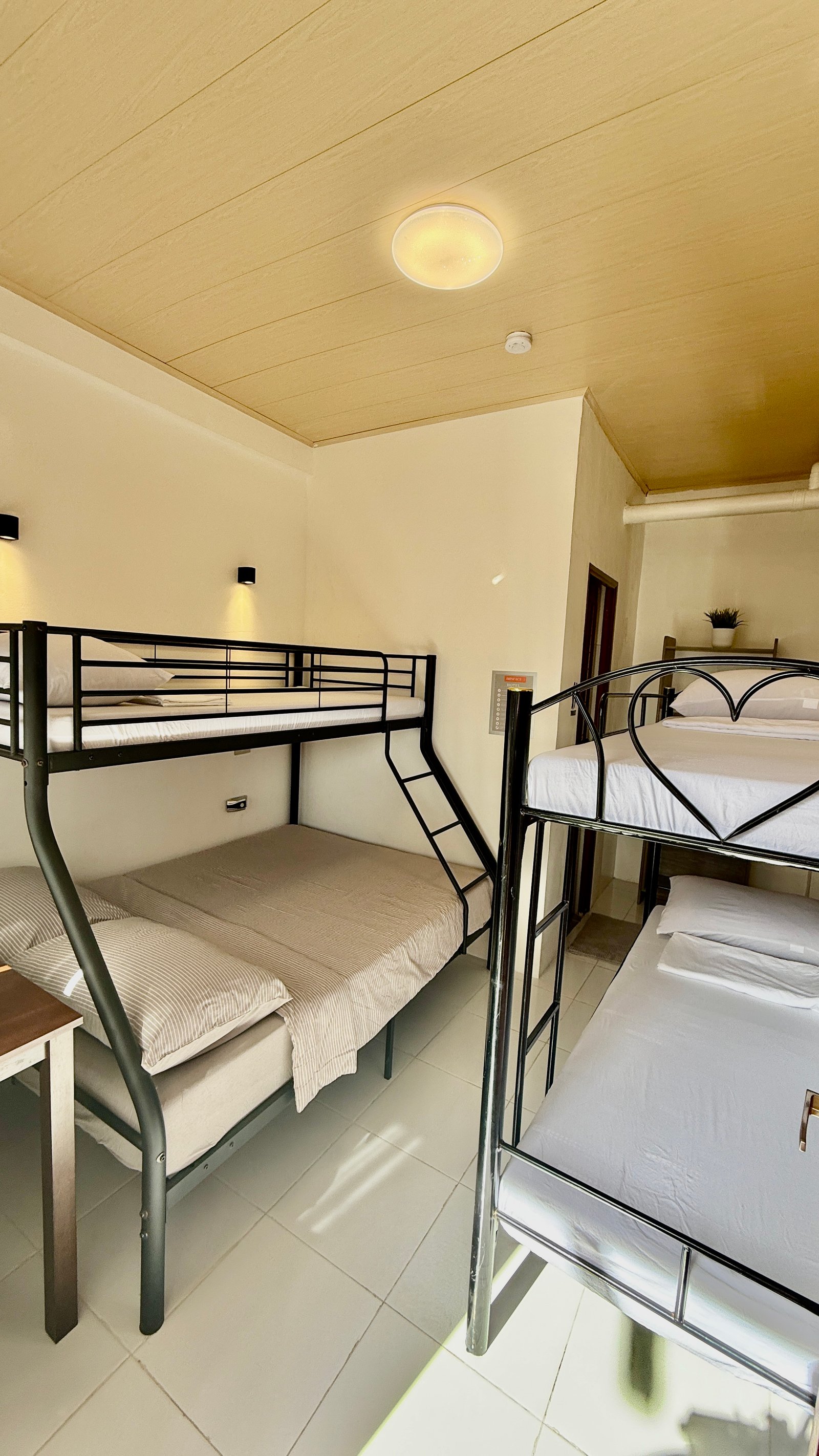 Class E Barkadahan Room (Good for 5 pax)
2 double decks
Fully Air-conditioned
Free starlink WiFi
With private Toilet & Bathroom
Free hot & cold drinking water
Free Hot & Cold shower
With wooden working table